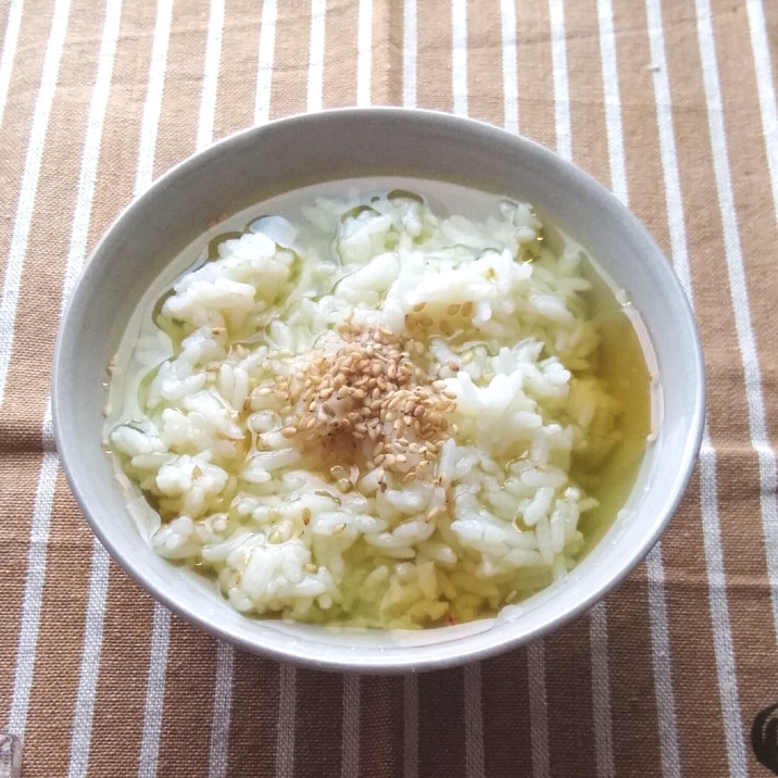 〈私の簡単ずぼら飯〉ごまゴマ茶漬け